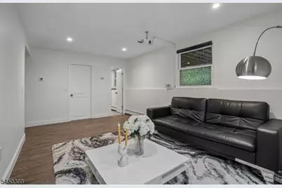 35 Iroquois Ave, Lincoln Park, NJ 07035 - Photo 10