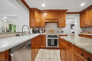 9 Coleridge Rd, Millburn Twp., NJ 07078 - Photo 12