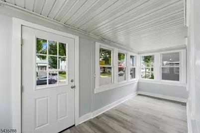 11 Jean Ct, Woodbridge Township, NJ 07095 - Photo 4
