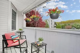 101 Quartz Ln, Paterson, NJ 07501 - Photo 10