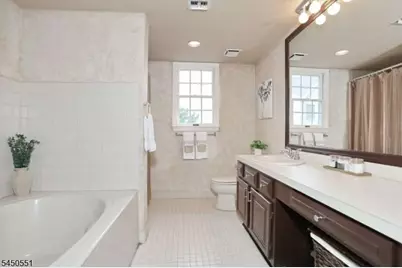 101 Quartz Ln #101, Paterson, NJ 07501 - Photo 14