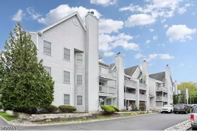 101 Quartz Ln #101, Paterson, NJ 07501 - Photo 2