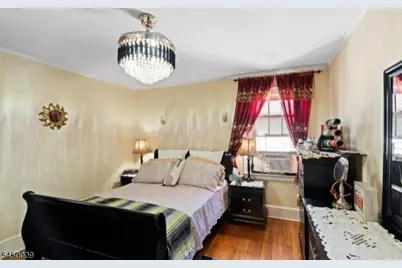 884 Townley Ave, Union Township, NJ 07083 - Photo 12