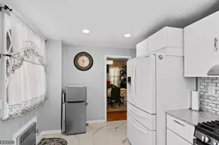 884 Townley Ave, Union Township, NJ 07083 - Photo 8
