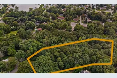 4 Winding Hill Rd, Hopatcong, NJ 07843 - Photo 1
