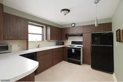 351 Fernwood Ter, Linden, NJ 07036 - Photo 14