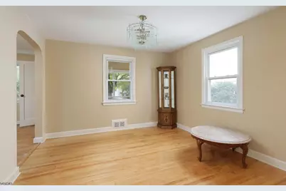 351 Fernwood Ter, Linden, NJ 07036 - Photo 12