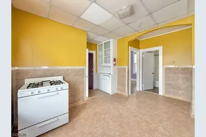 231 Myrtle Ave, Irvington, NJ 07111 - Photo 20