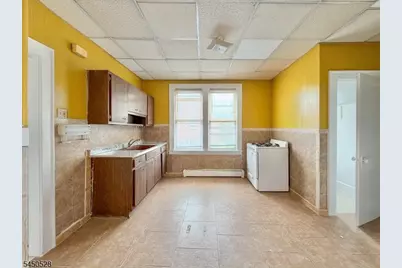 231 Myrtle Ave, Irvington, NJ 07111 - Photo 16