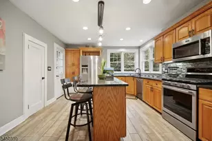 526 Highland Ave, Montclair, NJ 07043 - Photo 14