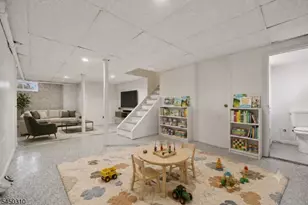 526 Highland Ave, Montclair, NJ 07043 - Photo 24