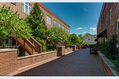 519 Trinity Pl #1BS, Westfield Town, NJ 07090 - Photo 2