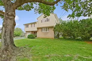 56 Eaton Pl, Bloomfield, NJ 07003 - Photo 4
