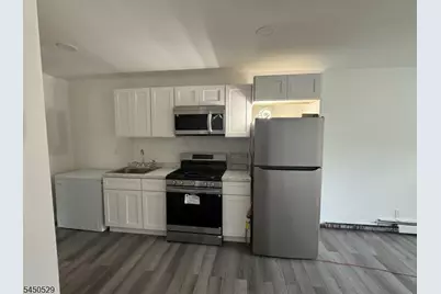 5 Van Wagoner Ave, Clifton, NJ 07013 - Photo 4