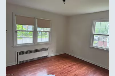 18 Carrol St, Fairfield, NJ 07004 - Photo 6