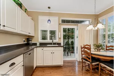 424 Homestead Ct, Lopatcong Township, NJ 08886 - Photo 10
