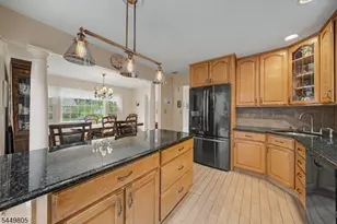 34 Cavell Pl, West Caldwell, NJ 07006 - Photo 8