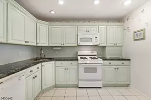 675 Raritan Rd, Clark Township, NJ 07066 - Photo 10