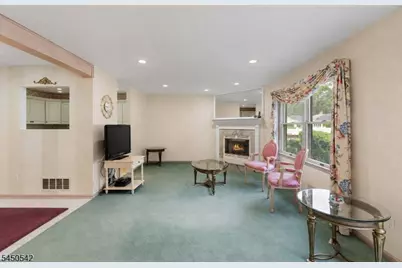 675 Raritan Rd #6, Clark Township, NJ 07066 - Photo 8