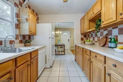 40 Brook Dr, Randolph Township, NJ 07869 - Photo 10