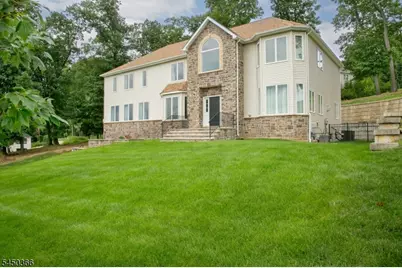 24 Beverly St, Parsippany, NJ 07950 - Photo 2