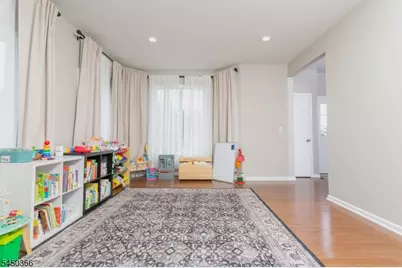 24 Beverly St, Parsippany, NJ 07950 - Photo 6