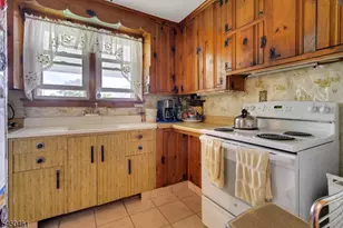 17 Bassett Ave, Mine Hill, NJ 07803 - Photo 10