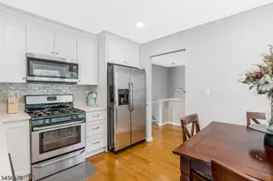 208 Cypress Ln, East Brunswick Township, NJ 08816 - Photo 10
