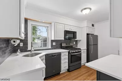 149 Severin Ct, Cranford Township, NJ 07016 - Photo 6