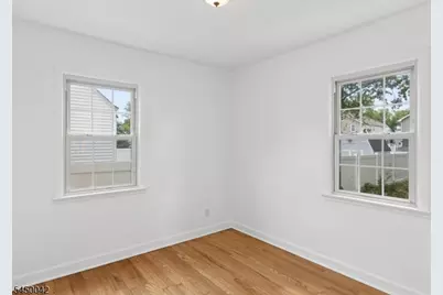 149 Severin Ct, Cranford Township, NJ 07016 - Photo 12