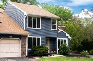 54 Cherrywood Dr, Franklin Township, NJ 08873 - Photo 2