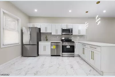 172 Godwin Ave, Paterson, NJ 07501 - Photo 4