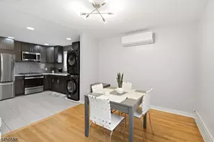 19 Evelyn Ct, Maplewood, NJ 07040 - Photo 4