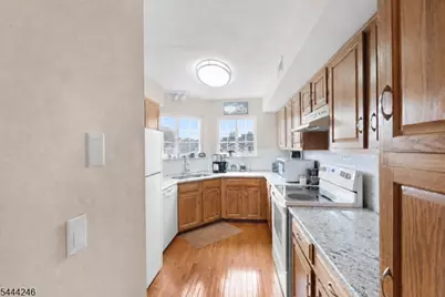 8 Bentley Court, Bedminster Township, NJ 07921 - Photo 8