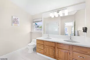 8 Bentley Ct, Bedminster Township, NJ 07921 - Photo 12