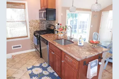 65 Fernwood Crescent, Riverdale, NJ 07457 - Photo 8