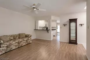 96 Easedale Rd, Wayne Twp., NJ 07470 - Photo 6