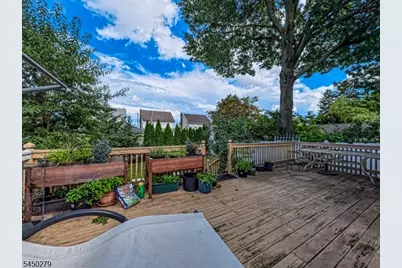 621 Palisade Rd, Union Township, NJ 07083 - Photo 32