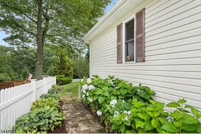 111 Milton Rd, Jefferson Township, NJ 07438 - Photo 32