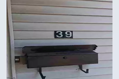 39 Newton Pl, Irvington, NJ 07111 - Photo 2
