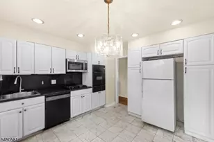 911 Plainfield Ave, Plainfield, NJ 07060 - Photo 22