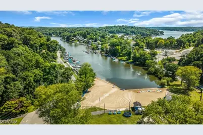 129 Bell Ave, Hopatcong, NJ 07843 - Photo 42