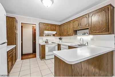 10 Sunnyfield Dr, Readington, NJ 08889 - Photo 14
