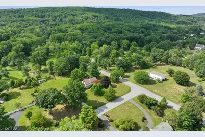 10 Sunnyfield Dr, Readington, NJ 08889 - Photo 2