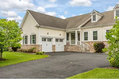 61 Bedford Dr, Montgomery Township, NJ 08558 - Photo 1