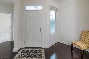 61 Bedford Dr, Montgomery Township, NJ 08558 - Photo 4