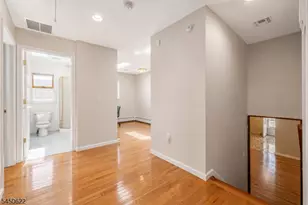 24 Winthrop Rd, Edison Twp., NJ 08817 - Photo 16