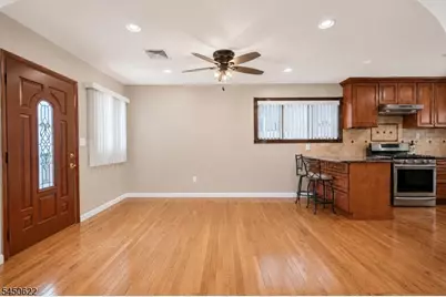 24 Winthrop Rd, Edison Twp., NJ 08817 - Photo 8