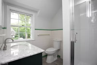 12 Marquette Rd, Montclair Twp., NJ 07043 - Photo 28