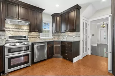 48 Mansion Ter, Cranford Township, NJ 07016 - Photo 8